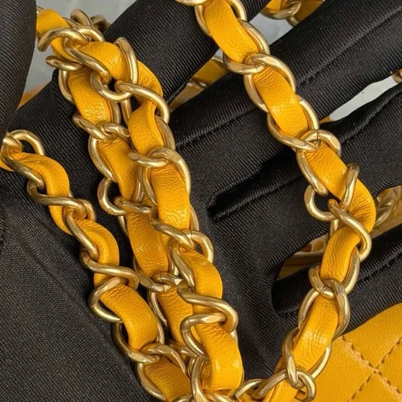 Chanel Lambskin Quilted Trendy Spirit Top Handle Bag Yellow series 30 Year 2020 - Picture 9 of 15